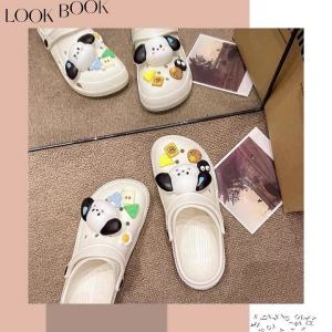 Tsion NEW รองเท้าแฟชั่น2023 วัสดุดียางนิ่ม มีลายนวดเท้าให้ด้านใน มีตัวติดการ์ตูนน้องหมาสุดน่ารักให้ไปด้วย แบ๊วไม่ไหวว