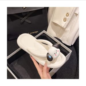 พร้อมส่งทั่วไทย รองเท้าแตะแบบหูหนีบสำหรับสาวๆ ยุคนี้ สีที่คัดมารับรองว่าปังสุด ใส่แล้วเท้าผ่องมาก วัสดุทำจากยาง ใส่สบายเท้า นาทีนี้ไม่ควรพลาด