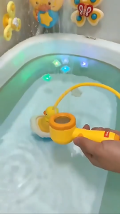 Cute Yellow Duck Electric Rotating Water Spray Sprinkler Toys Baby Faucet Bathing Water Spray