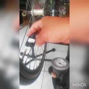 ส่งจากปทุมธานี หัววาล์วสูบลม ปั๊มมือสูบลม แบบ 2 หัว พร้อมสาย PU สูบลม