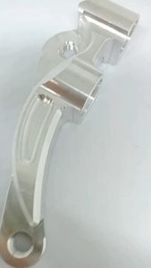 Breket Kaliper Monoblok CNC Motor Mio Soul Fino Mio J untuk Cakram 220 mm