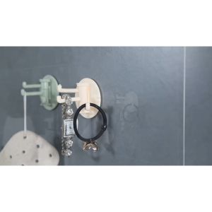 Móc treo đồ dán tường 3 nhánh xoay 180 độ tiện dụng