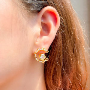 SEQUITO Vitality Lady Yellow Gold Plated Jewelry Pave Setting Colorful Crystal Stone Hollow Pageant Samll Stud Earrings Temperament Women Ear Accessories SE844