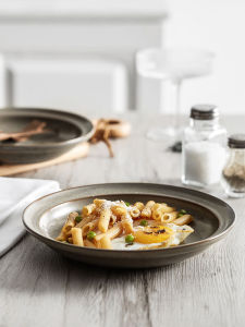 High-end Ceramic Japanese-style Soup Plate for Home Use