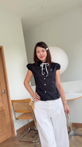 เชิ้ตแขนสั้นคอปกทรงปกโค้ง งานแขนพองสม็อคยืด ผ้าคอตตอน งานปัก เชือกผูกโบว์แยกชิ้น Cookie Bear