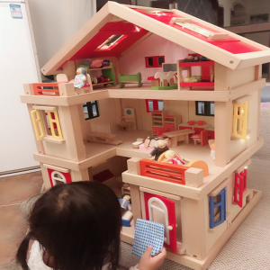 Onshine | Wooden Luxurious Play House for 3-6 Years Old Role Play Educational DIY Toy 3-6 Years