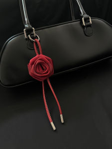Red Handmade Rose Artistic Bag Charm Unique Key Holder Creative Womens Bag Accessory Trendy Autumn 2025 Chinese Origin