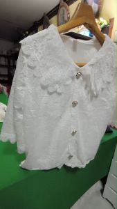 เสื้อขาว เสื้อลูกไม้ ผ้านิ่ม คอบัว มีซับใน ใส่งานบวช งานบุญ งานแต่งงาน