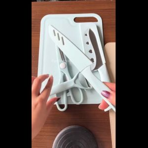 ชุดมีดและเขียง (เซ็ต5ชิ้น) สแตนเลสแท้ ทนทาน ไม่เป็นสนิม มีดเขียง มีดและเขียง ชูดเขียง ชูดเขียง เขียงพลาสติก