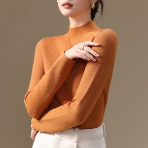 miiow | Thickened Fleece Round Neck Cat Woman Squirrel Velvet Sweater Autumn Winter Warm Top Integrated Fleece Base Shirt Inner Wear