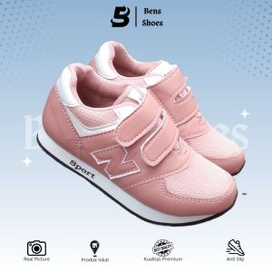 Sepatu Anak Perempuan Velcro Warna Pink Lucu – Sneakers Anak Sporty Nyaman untuk Sekolah & Main