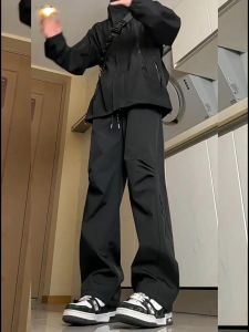 Oversized Black Baggy Cargo Pants: A Comprehensive Guide