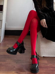 ถุงน่องกํามะหยี่สีแดงถุงเท้าปีใหม่อเมริกัน Retro Pure Desire อินเทรนด์ ความดันสวมใส่กลางแจ้ง พรางหุ่น ถุงเท้าชั้นฐานสําหรับผู้หญิง