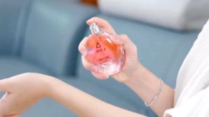 [MUA 1 TẶNG 1] Nước hoa nữ thơm lâu LAVILA Good Girl phong cách gợi cảm quyến rũ lôi cuốn 60ml (Tặng chai 12 ml)