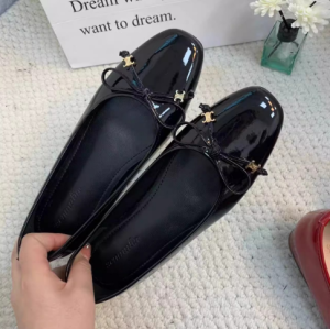 2025 Spring New French Style Womens Ballet Flat Shoes with Butterfly Knot Design Square Head Inner Heightening Commuting Shoes