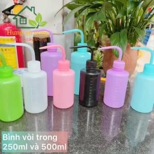 Bình nhựa tưới cây vòi cong có vạch chia dung tích nhiều màu tiện lợi size 250ml 500ml
