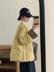 เสื้อแจ็คเก็ตขนเป็ดทรงสั้นคอปกกลมสไตล์เกาหลีสำหรับผู้หญิง ปิดด้วยกระดุมแถวเดียว ลายจุด ทรงหลวม เหมาะกับฤดูใบไม้ร่วงและฤดูหนาว