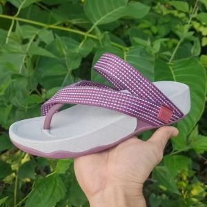 FitFlop รองเท้าแตะเพื่อสุขภาพใส่นุ่มสบายเท้า คุ้มค่าเกินราคา UE Online Shop