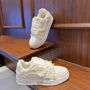 Putian Mens Winter Thick Bottom Sports Casual Board Shoes Trendy Versatile Student White Shoes 2025 New Model Youth Leisure Footwear