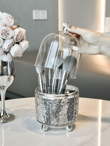 Luxury Rotating Makeup Brush Storage Cylinder High Value Powder Brush Storage Box for Blush And Eyeshadow Desktop Organizer