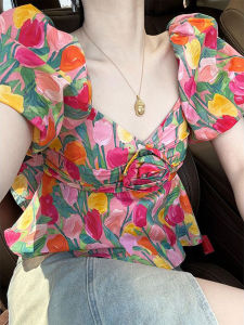 เสื้อเชิ้ตผู้หญิงแขนพองคอวีลายดอกไม้ช่วงฤดูร้อน ทรงสลิมฟิต เสื้อเชิ้ตผ้าชีฟองสไตล์เกาหลี ทรงเข้ารูป แขนสั้น