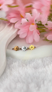Panlandwoo - Cincin Titanium Wanita Mini Daisy