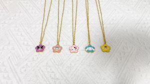 Bandai | Thời Trang Hoa Dễ Thương Hello Kitty Kuromi Giai Điệu Cinnamoroll Hoạt Hình Hình Mặt Dây Chuyền Vòng Cổ Cho Bé Gái Quà Tặng Sinh Nhật ACG Trang Trí Kim Loại