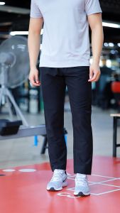 Quần Dài Thể Thao Nam MENTORIS Chất Gió Thể Thao Cao CấpỐng suông Khoẻ Khoắn Co Giãn Vận Động Thoải Mái MADC25W001