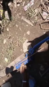 Pembengkok Besi Pembuat Begel Bending Besi Ulir Peralatan Tukang Bangunan 681012mm