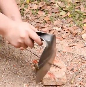 จอบถากหญ้าคมๆ จอบกำจัดวัชพืช มีหลายขนาดให้เลือก ใช้ถากหญ้า ถางดิน และพรวนดิน จอบเล็กถากหญ้า มีดถางหญ้าคมๆๆ จอบถากหญ้า จอบ จอบขุดดิน จอบดายหญ้าคมๆ จอบพร้อมด้าม จอบขยันถากหญ้า จอบแมงกานีส จอบถางหญ้า จอบเล็ก ๆ อุปกรณกำจัดวัชพืช【จัดส่งจากกรุงเทพฯ】