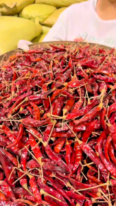 พริกจินดาแห้งเด็ดก้าน สดใหม่คัดคุณภาพ ราคาหน้าสวน