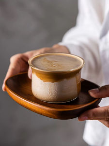 แก้วกาแฟร้อนน้ำหนักเบาดีไซน์เรียบง่ายสำหรับเครื่องดื่มอเมริกันสไตล์ออสเตรเลีย แก้วกาแฟรูปดอกไม้แบบทำมือจากแก้วฝังตัว