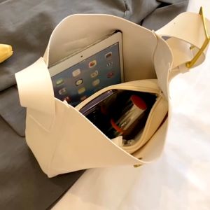 [ BISA COD] 2526 tas selempang wanita fashion tas bahu wanita terkiniian cantik dan terlaris slingbag best seller