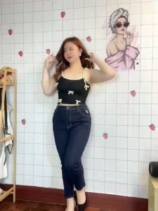 กางเกงยีนส์สาวอวบ M 60 กางเกงยีนส์ยืด 8 ส่วน สียีนส์เข้ม ปักตกแต่งนกขาว