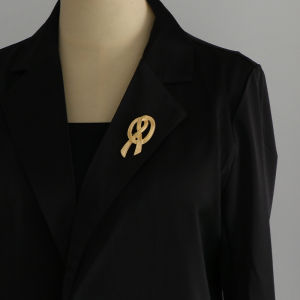 เข็มกลัดรูปดอกไม้แบบย้อนยุคสไตล์ตะวันตก ทองแดงผสมโลหะ เข็มกลัดสำหรับผู้หญิง เครื่องประดับแฟชั่น ขนาดใหญ่ สำหรับเสื้อโค้ท