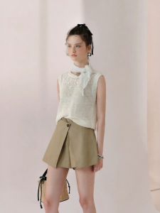 AIVEI | Sleeveless Sparkle Retro Sweater