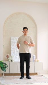 SHABIYAN 568: Kemeja Pria Lengan Pendek Linen Motif Polos