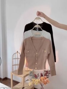 Áo len cardigan khuy vàng cổ tim phong cách HÀN QUỐC dành cho bạn nữ