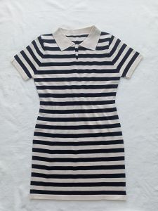 Đầm len dệt kim kẻ sọc nữ. Cổ bẻ. Tay ngắn. Chất len mềm mịn. Co giãn tốt. Free size (45kg- 55kg)