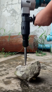 MAKITA เครื่องสกัดไฟฟ้า รุ่น 0810 สว่านสกัด เจาะทำลายคอนกรีต แย็ก(Demolition Hammer) ทรงพลัง พร้อมลุยงานหนัก พร้อมอุปกรณ์ใช้งาน *สวยตรงปก (AAA)🔥💥💯(NN)
