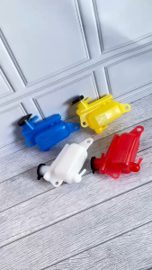 TABUNG BOTOL RESERVOIR MOSCOW RADIATOR 4 WARNA HUGGER SPAKBOR AIRBLADE TABUNG AIR RADIATOR TABUNG RECERVOIR TANK RESERVE HUGER OLD AIR BLADE MOSCOW BAHAN HIGH QUALITY BOTOL COOLANT AIR RADIATOR TANK RESERVE RESERVOIR RECERVOIR PNP