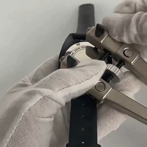 Watch Cover Remover Back Case Opener V-Shape Double-Sided Adjustable Wrench Press Closer Watchmaker Repair Tool RH 19400