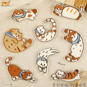 Cartoon Cat Fabric Patch Self-Adhesive Embroidery Decorative Hole Sticker for Clothes And Pants Fashionable DIY Sewing Accessories
