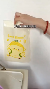 【 In Stock 】30Pcs Adhesive Garbage Bag Car/Desk Disposable Garbage Bag Cute Cartoon Pattern Garbage Bag Beg Sampah Pelekat 粘贴式垃圾袋