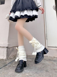 Lolita ถุงเท้าแบบซ้อนติดโบว์ลูกบอลขนน่ารักแนวญี่ปุ่นที่หุ้มขา JK ถุงเท้าสีขาวกันหนาวใส่ช่วงฤดูใบไม้ร่วงและฤดูหนาวสำหรับผู้หญิง