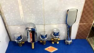 Vòi sen bồn tắm KAG-CN202 tay gạt gắn mặt bồn tắm Vòi cấp 5 lỗ bồn massage chrome bóng nước mạnh siêu bền