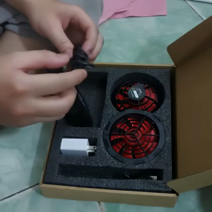 Bộ Pin Áo Điều Hòa Japan Pin 90.000mah 18V + 2 Quạt Gió 9 Cánh + Sạc Full Box Hoạt Động 12 - 24h