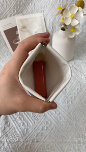 กระเป๋าใส่เหรียญ/บัตรการ์ด มินิมอล ขนาดพกพา กระเป๋าสตางค์ หนัง PU แบบพกพา พร้อมฝาปิดในตัว สําหรับใส่เหรียญ ลิปสติก เครื่องสําอาง