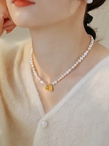 18K Saudi Gold Pawnable Natural Baroque Freshwater Pearl Necklace Clavicle Chain for women