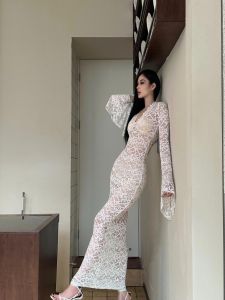 ชุดเดรสยาวแขนยาวลูกไม้หนักสไตล์ฝรั่งเศส ทรงเข้ารูป กระโปรงทรงเอ สำหรับผู้หญิงในฤดูร้อน ชุดราตรีสุดเซ็กซี่